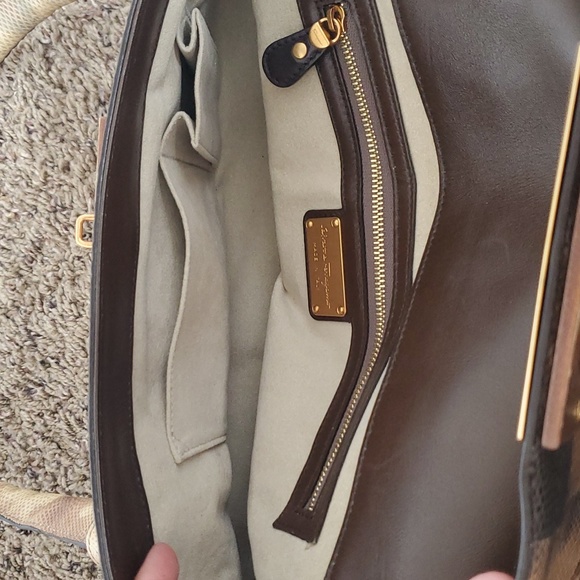 Rare Python Salvatore Ferragamo Handbag - Picture 9 of 12